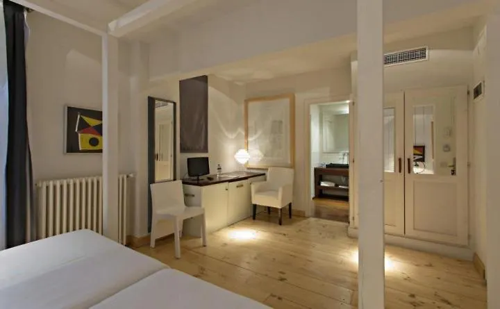 Hotel Trias Паламос